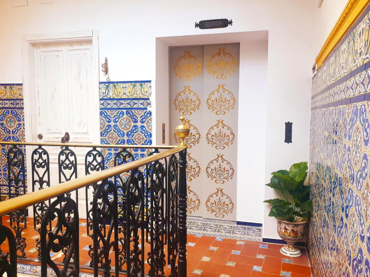 Palace House Hercules - Apartments Sevilla Exteriör bild