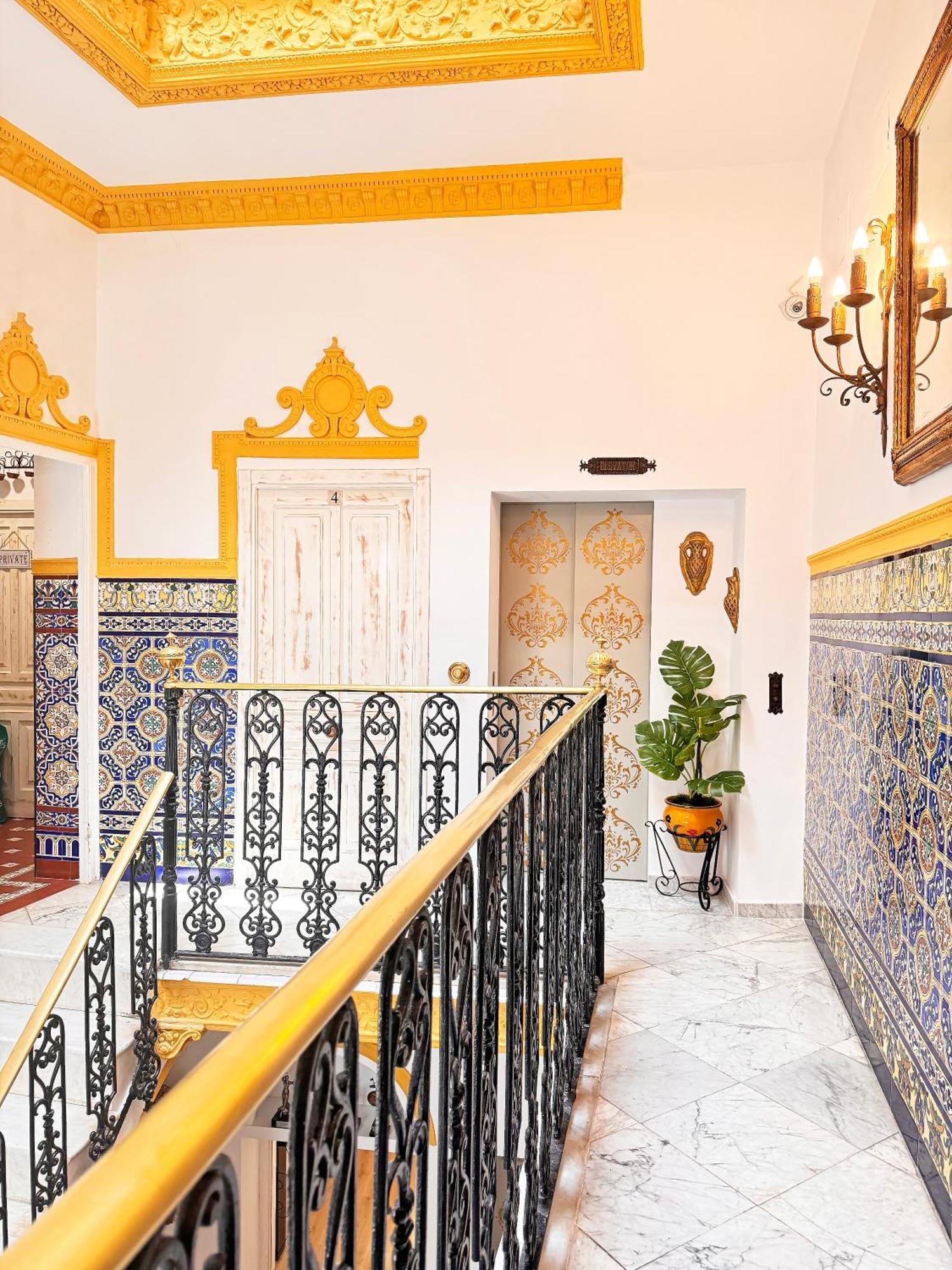 Palace House Hercules - Apartments Sevilla Exteriör bild