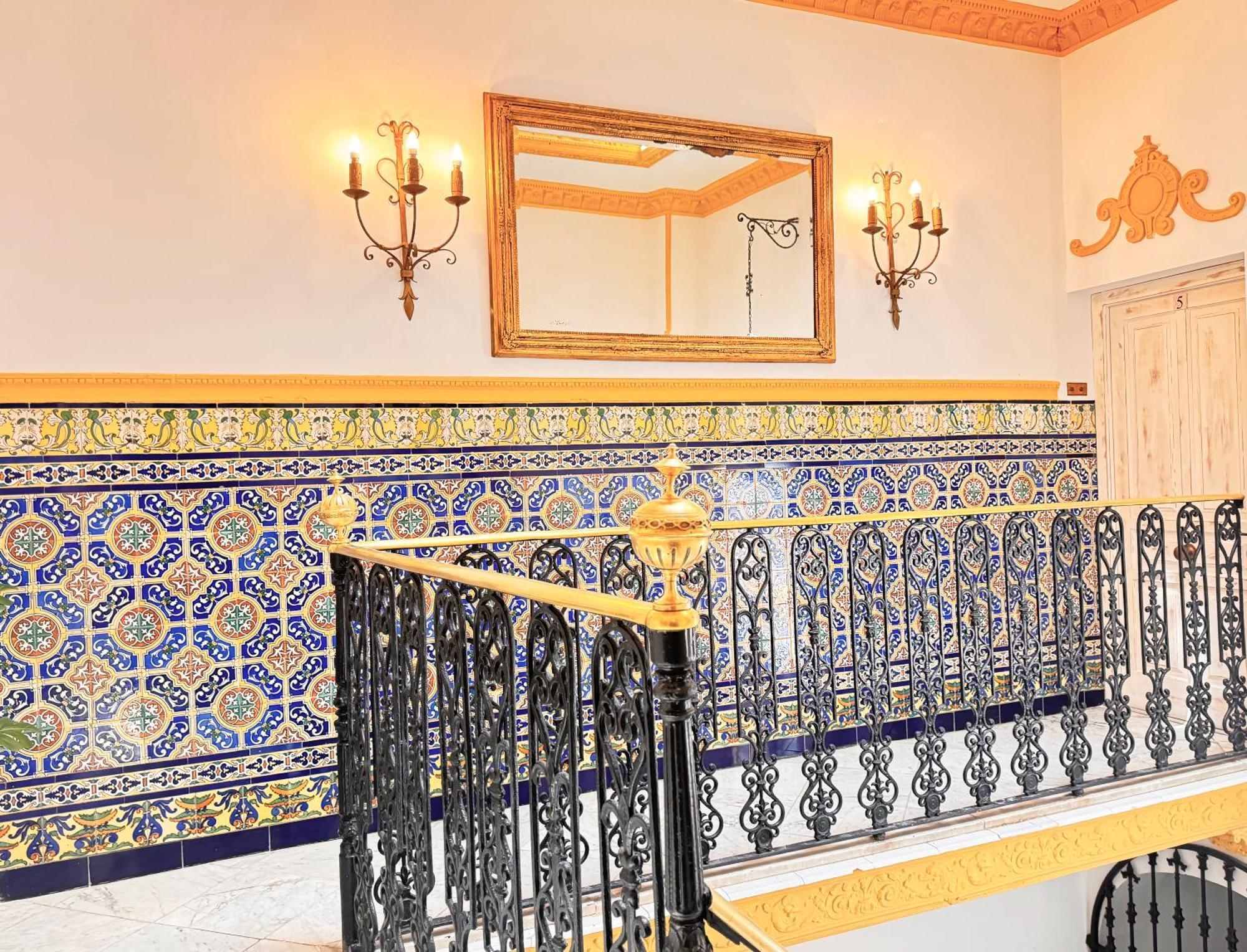 Palace House Hercules - Apartments Sevilla Exteriör bild